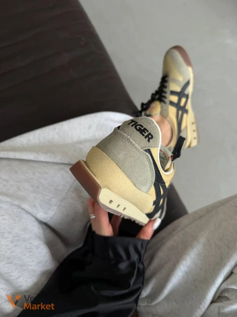 ASICS ONITSUKA TIGER ULTIMATE 81 "PUTTY / BLACK" premium — фото 3