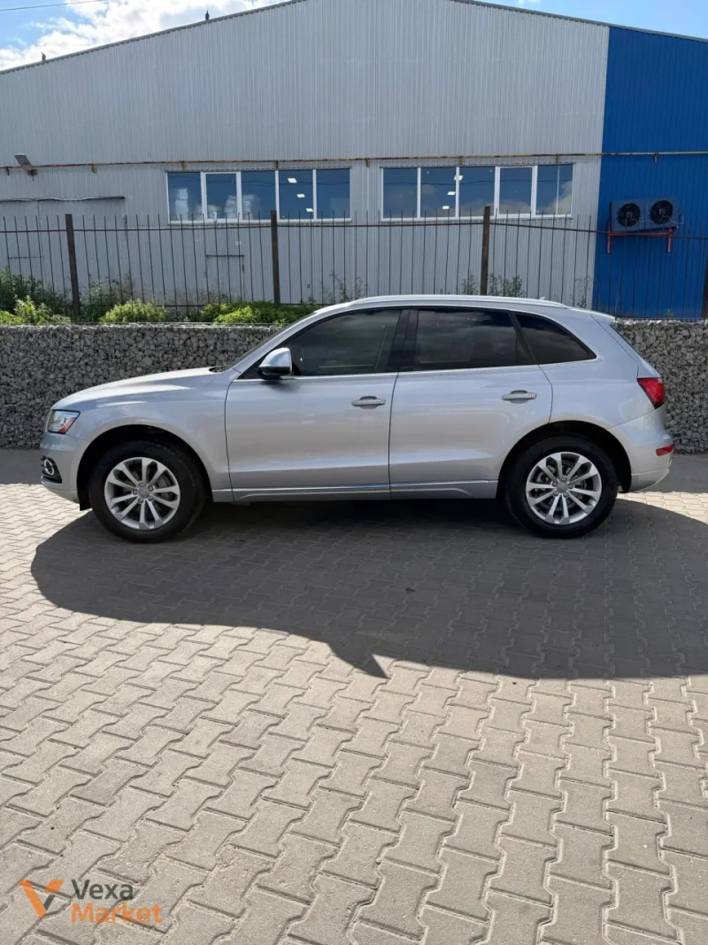 Audi Q5 2016 2.0L Сірий — фото 2
