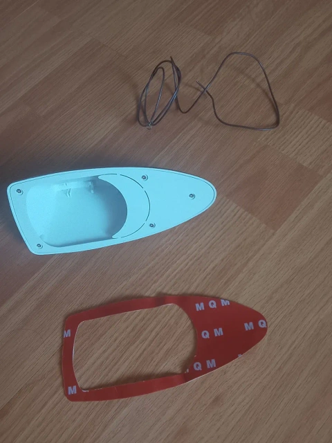 Автомобільна антена «Акулячий плавник» Shark Fin