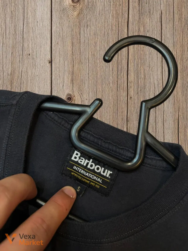 Barbour Мужская футболка с принтом мотоцикла — фото 3