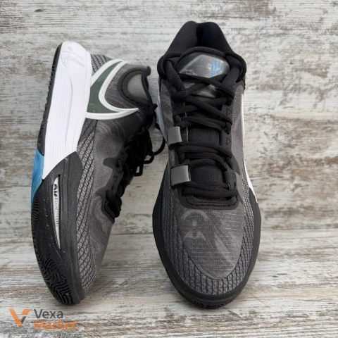 Баскетбольні кросівки NIKE KYRIE 8