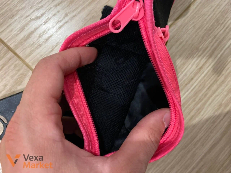 Біговий пояс Karrimor Audio Belt чорний з рожевою окантовкою — фото 3