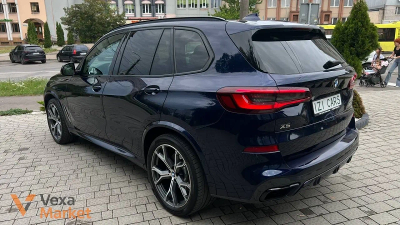 BMW X5 M50i XDrive 2022 — фото 2