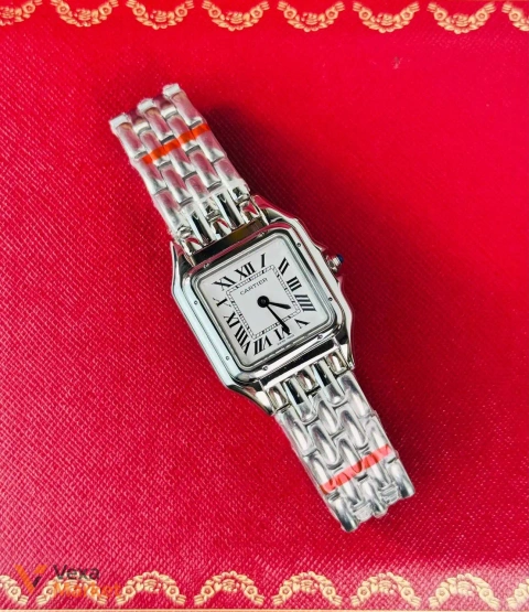 Cartier Panther Medium кварцевые часы