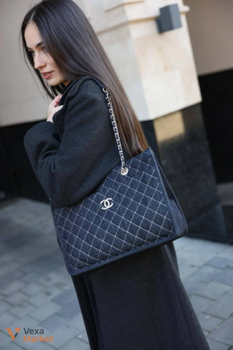 Chanel Denim Tote Bag with Wild Stitch Quilting — фото 5