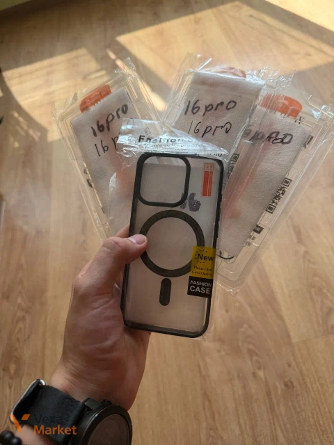 Чохол з MagSafe та 3 захисні скла для iPhone 16 Pro