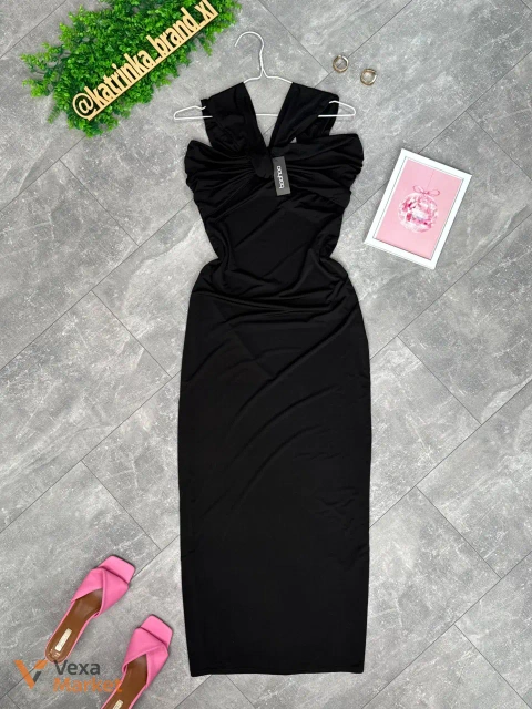 Чорна сукня міді від Boohoo UK 16