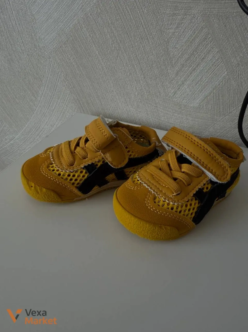 Дитяче взуття Nike, TOMS та Sport — фото 6