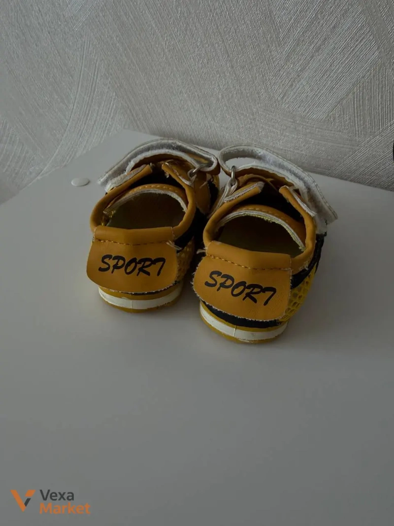 Дитяче взуття Nike, TOMS та Sport — фото 7