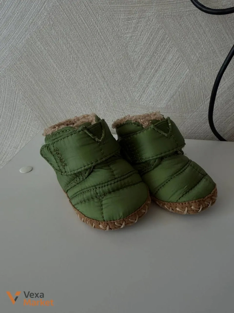 Дитяче взуття Nike, TOMS та Sport — фото 8