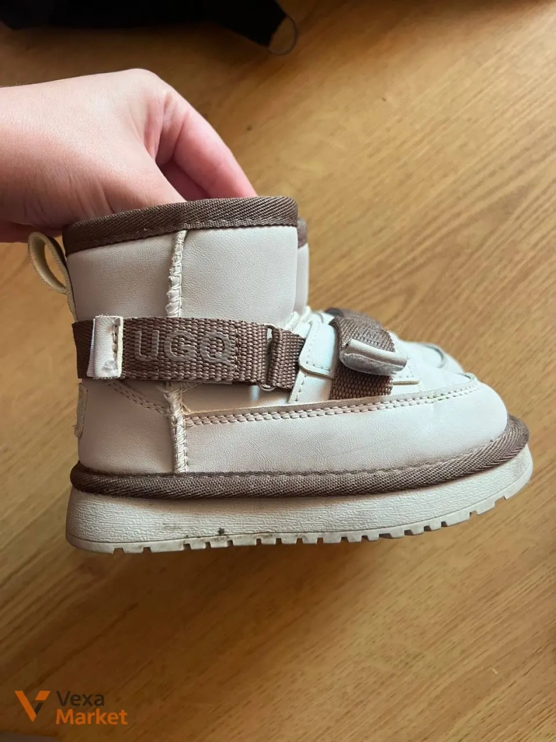 Дитячі черевики UGG розмір 24 — фото 2