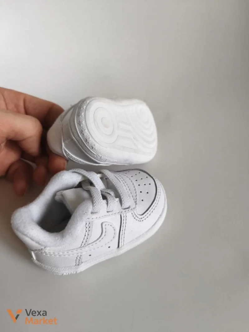 Дитячі кросівки Nike шкіряні білі — фото 2