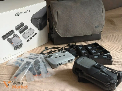 Дрон DJI Mavic 3 Fly More Combo