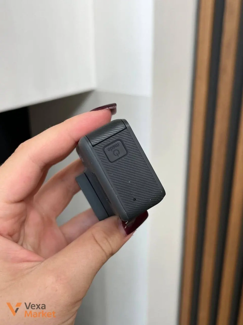 Екшн-камера GoPro Hero 6 з ліхтариком — фото 3