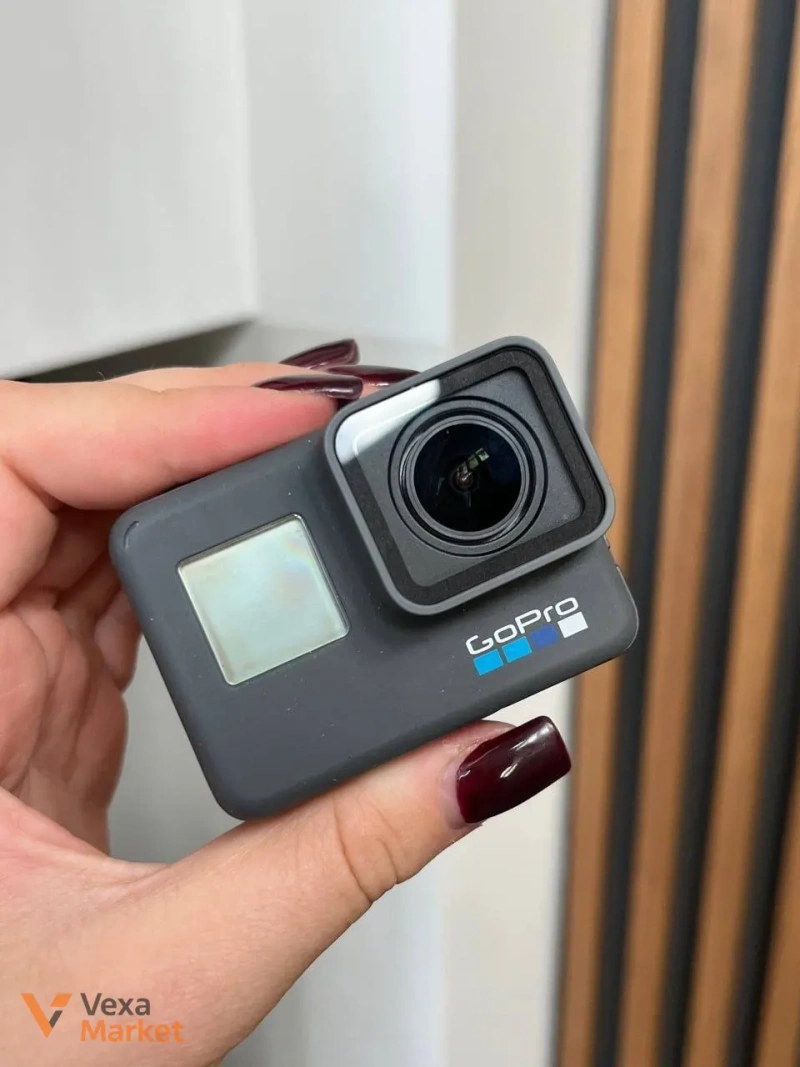 Екшн-камера GoPro Hero 6 з ліхтариком — фото 4