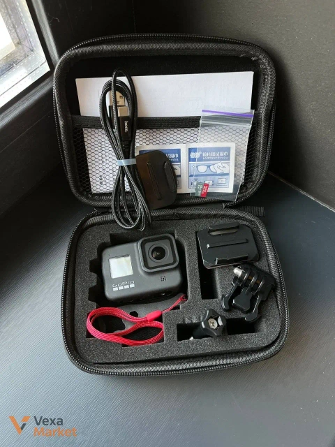 Екшн-камера GoPro Hero 8 в кейсі