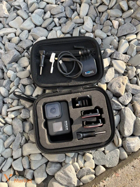 Екшн-камера GoPro Hero 8 з кріпленням на кепку