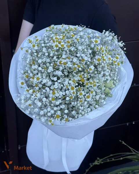 Елегантний букет з еустоми, гіпсофіли та танацетуму