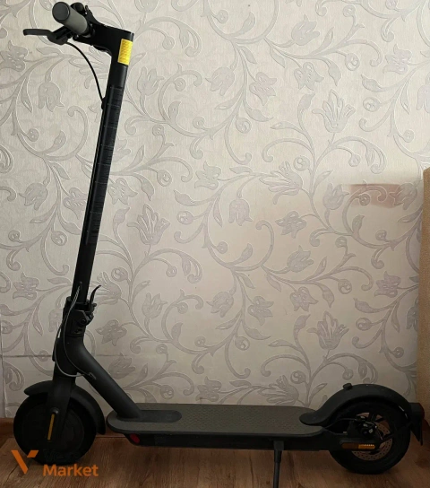 Електросамокат Mi Electric Scooter Essential б/у