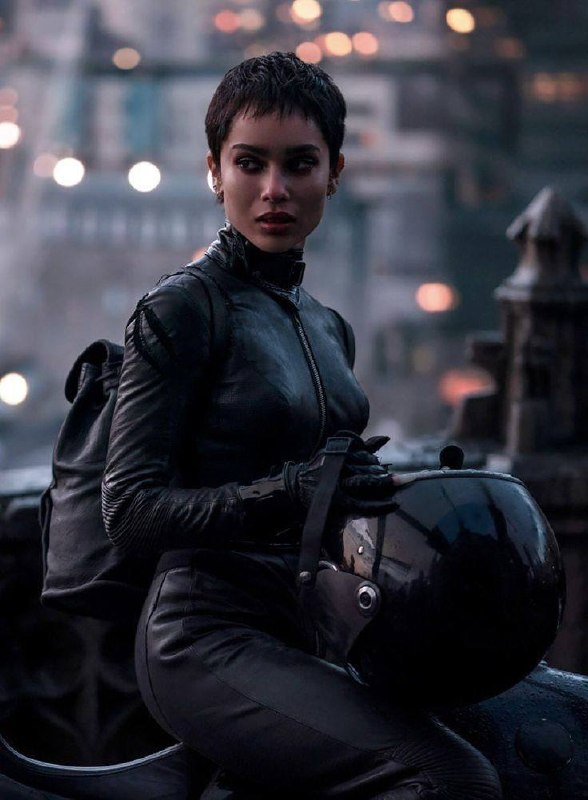 Funko Pop! Selina Kyle On Motorcycle #281 — The Batman — фото 2