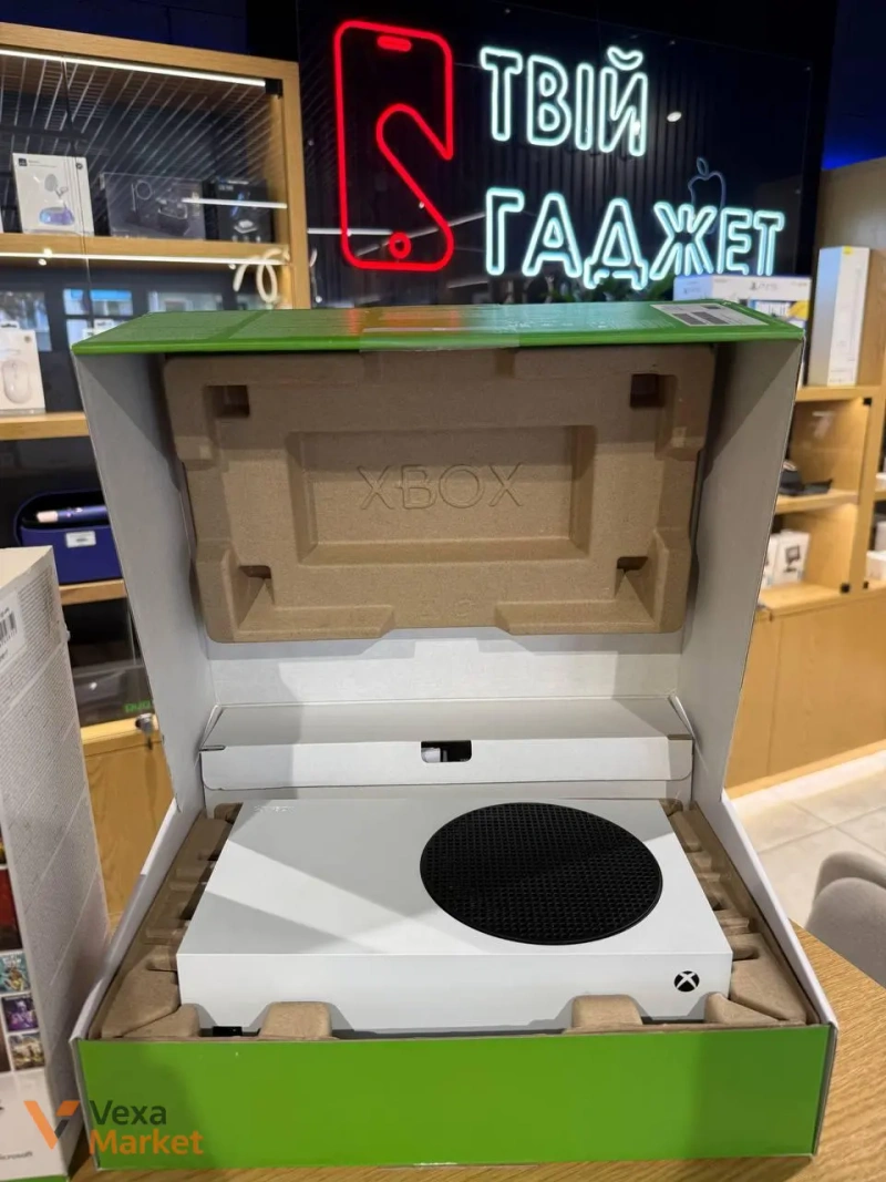 Ігрова приставка Microsoft Xbox Series S 512GB — фото 2
