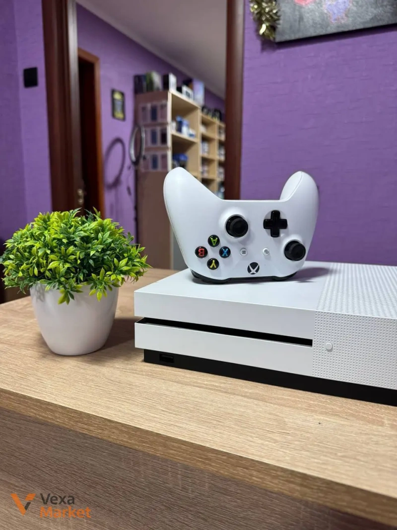 Ігрова приставка Xbox One S 1 TB з дисководом — фото 2
