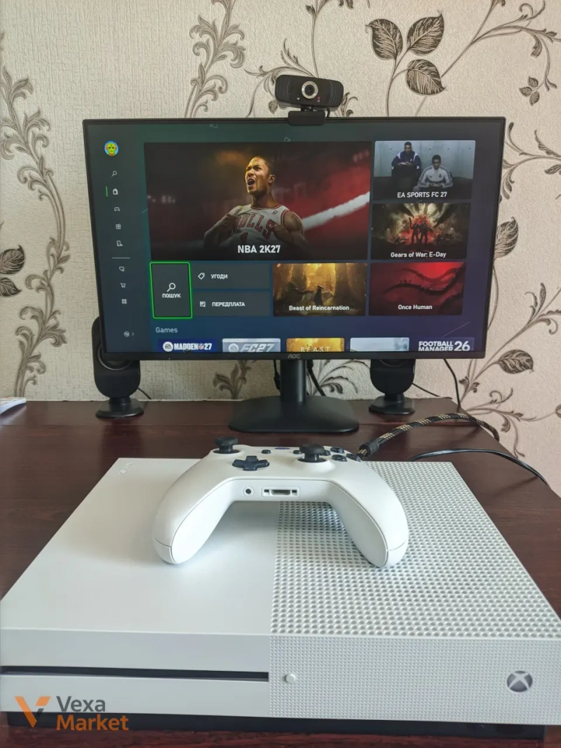 Ігрова приставка Xbox One S 500GB з дисководом та оригінальним джойстиком — фото 2