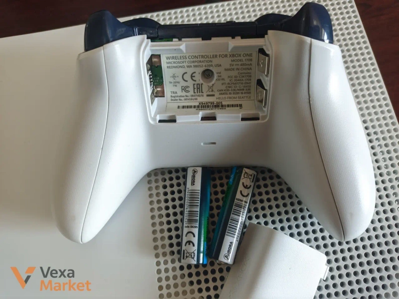 Ігрова приставка Xbox One S 500GB з дисководом та оригінальним джойстиком — фото 5