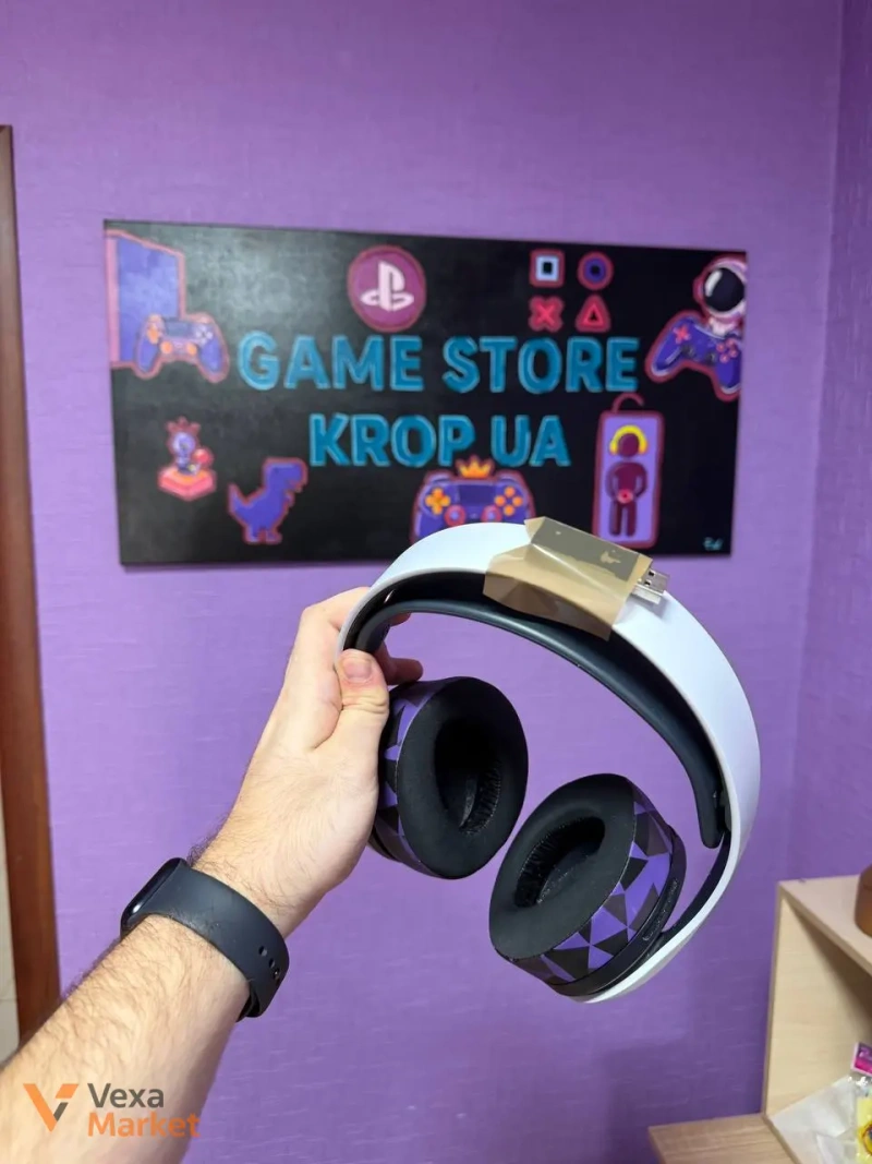 Игровая приставка PlayStation 4 с комплектом игр и контроллеров — фото 5