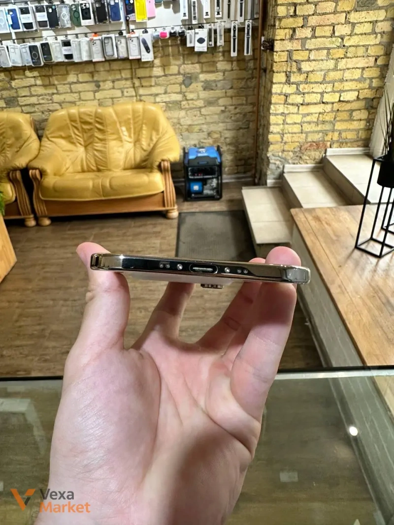 iPhone Air Gold 256GB вживаний — фото 4