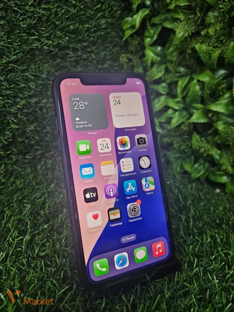 iPhone XR 64GB хороший стан
