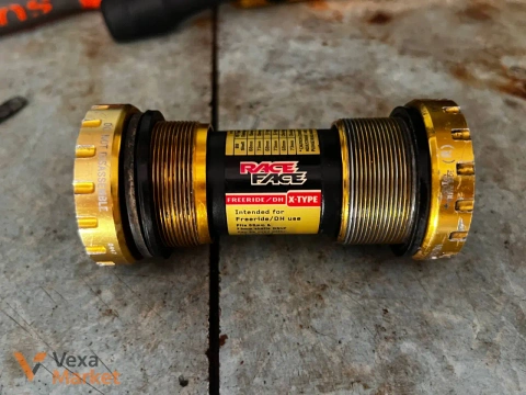 Каретка Race Face X-Type BSA 68/73 мм на запчастини