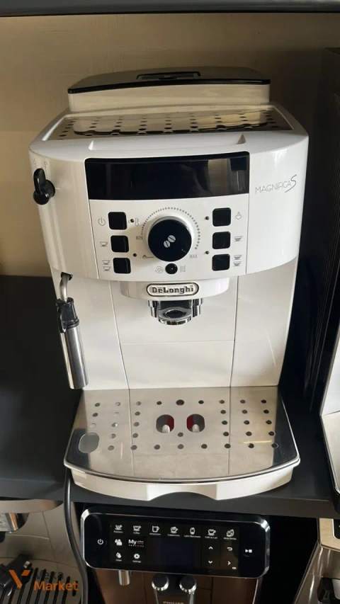Кавомашина DeLonghi Magnifica S