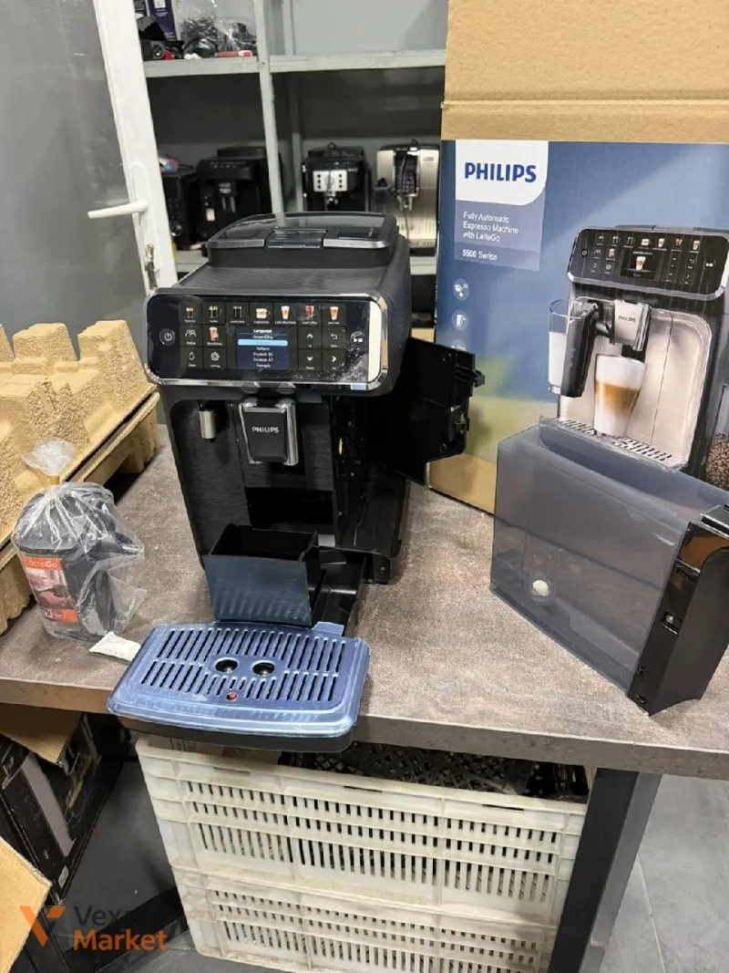 Кавомашина Philips 5500 Series LatteGo — фото 6