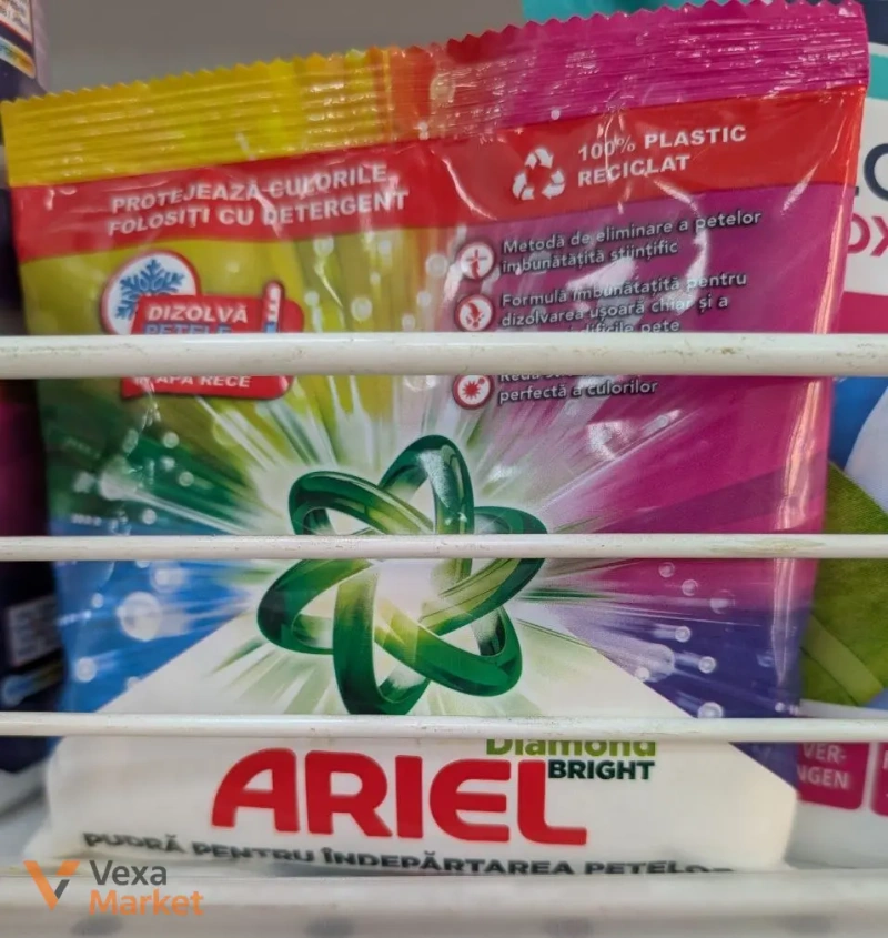 Кисневий плямовивідник Ariel Color, 150 г, Італія