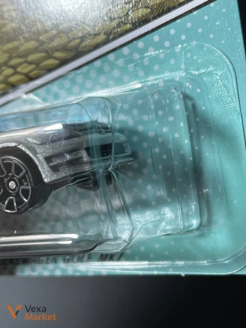 Колекційна модель Volkswagen Golf MK7 Hot Wheels — фото 2