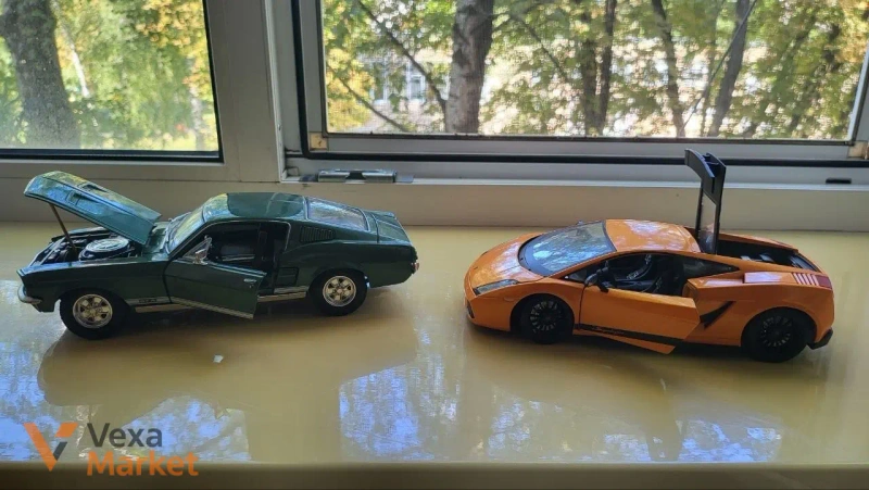 Колекційні моделі автомобілів 1:18 від DUB CITY та Maisto — фото 5