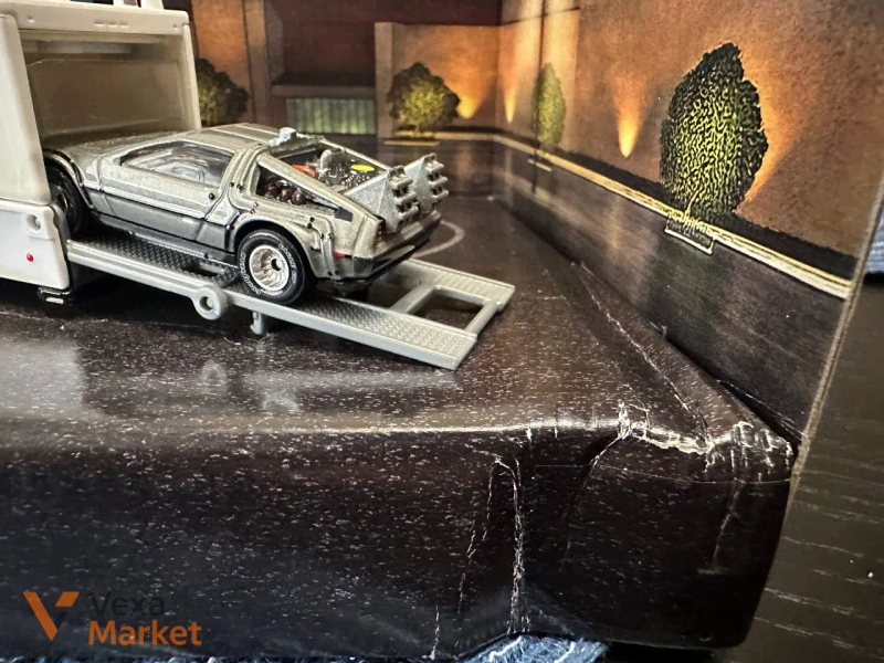 Коллекционная модель Dr. E. Brown Enterprises Back to the Future — фото 6