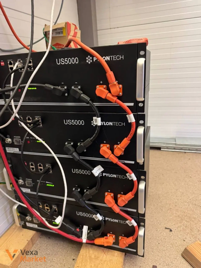 Комплект Victron Energy + Pylontech: инверторы Quattro, аккумуляторы US5000, контроллеры SmartSolar — фото 2