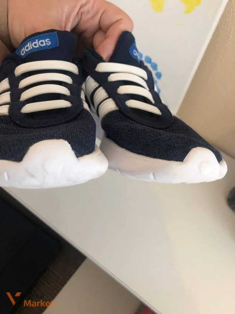 Кросівки Adidas для хлопчика, розмір 30 — фото 2