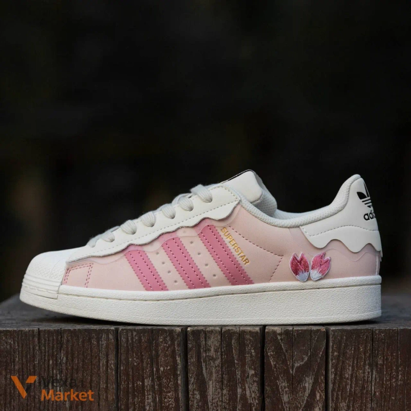 Кросівки Adidas Superstar рожеві з квітковим принтом — фото 2