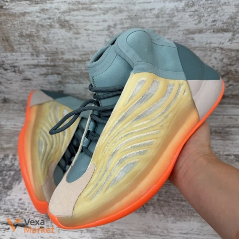 Кросівки Adidas Yeezy QNTM Hi-Res Coral