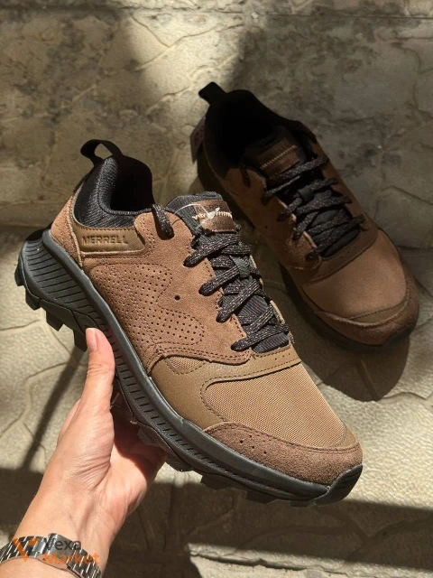 Кросівки Merrell для міста та стежок