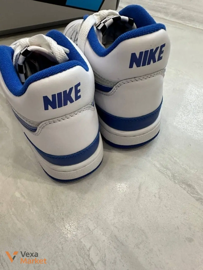 Кросівки Nike шкіряні білі з синім — фото 3