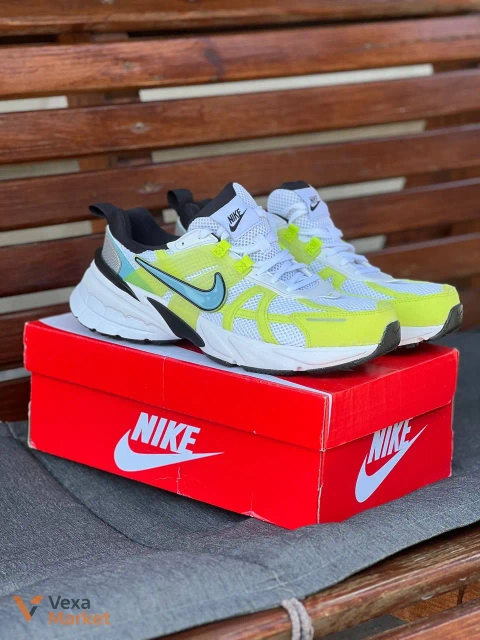 Кросівки Nike V2K Run EUR 44.5 білі з неоново-зеленими акцентами