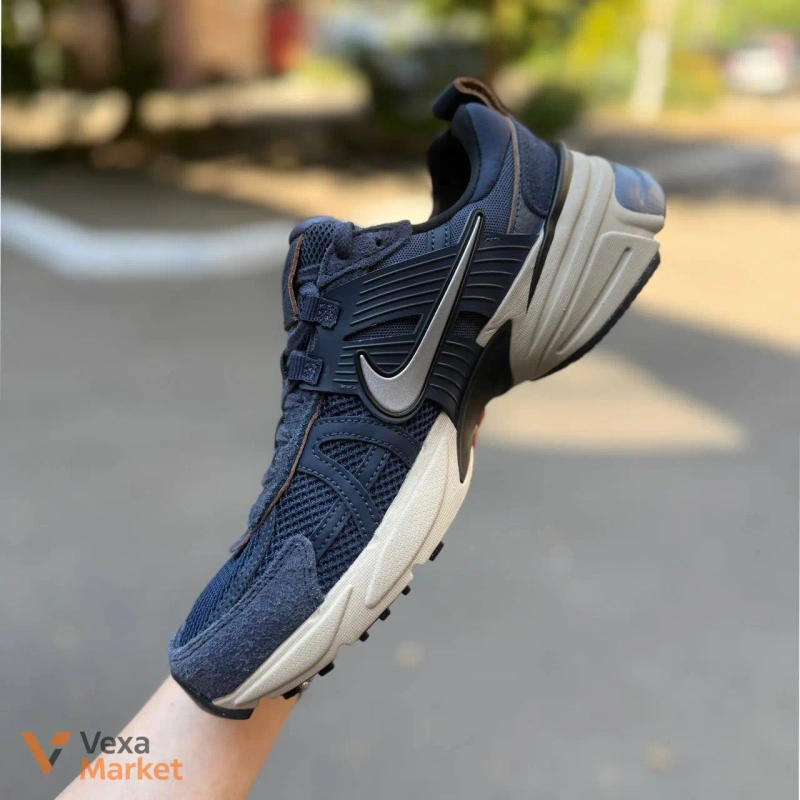 Кросівки Nike V2K Run розмір 42.5 — фото 2
