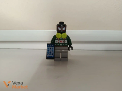 Lego Miles Morales з навушниками та телефоном