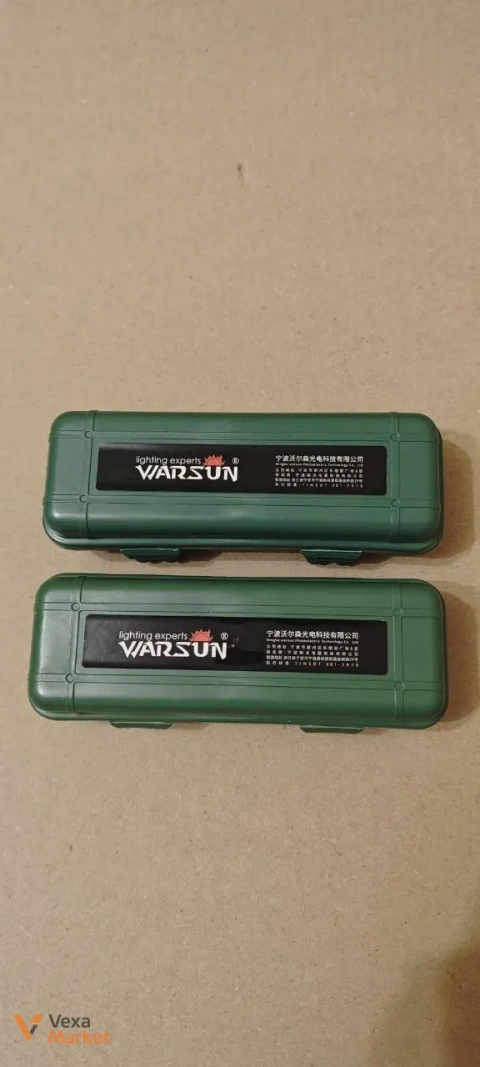 Ліхтарики VARSUN у кейсі