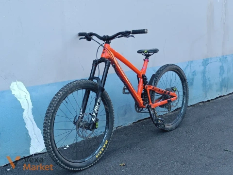 MTB двопідвіс Propain 2018 року, розмір М