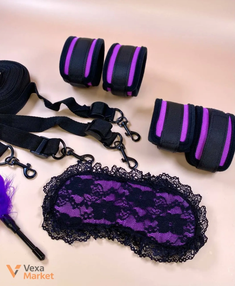 Набір BDSM з фіксаторами для рук та ніг, маскою та пір'їнкою — фото 3